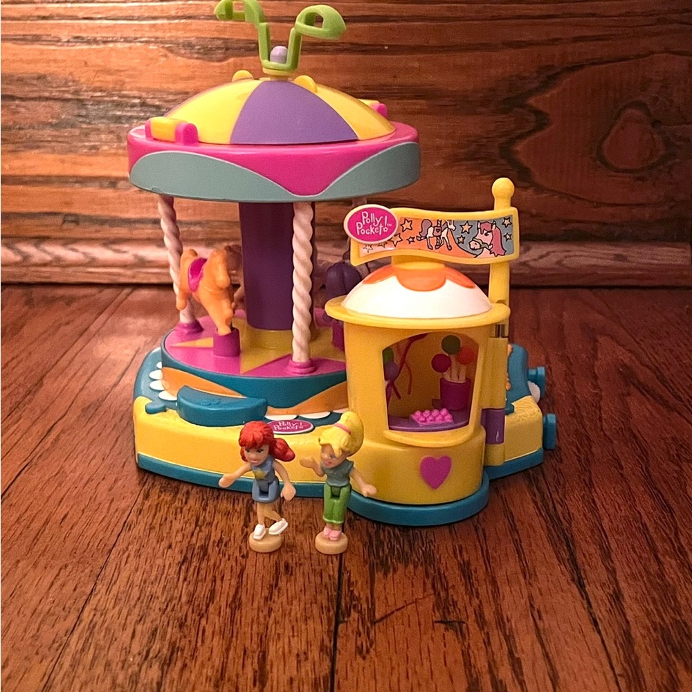 Polly Pocket Mattel Vintage Amusement Park PollyWorld Carousel Set